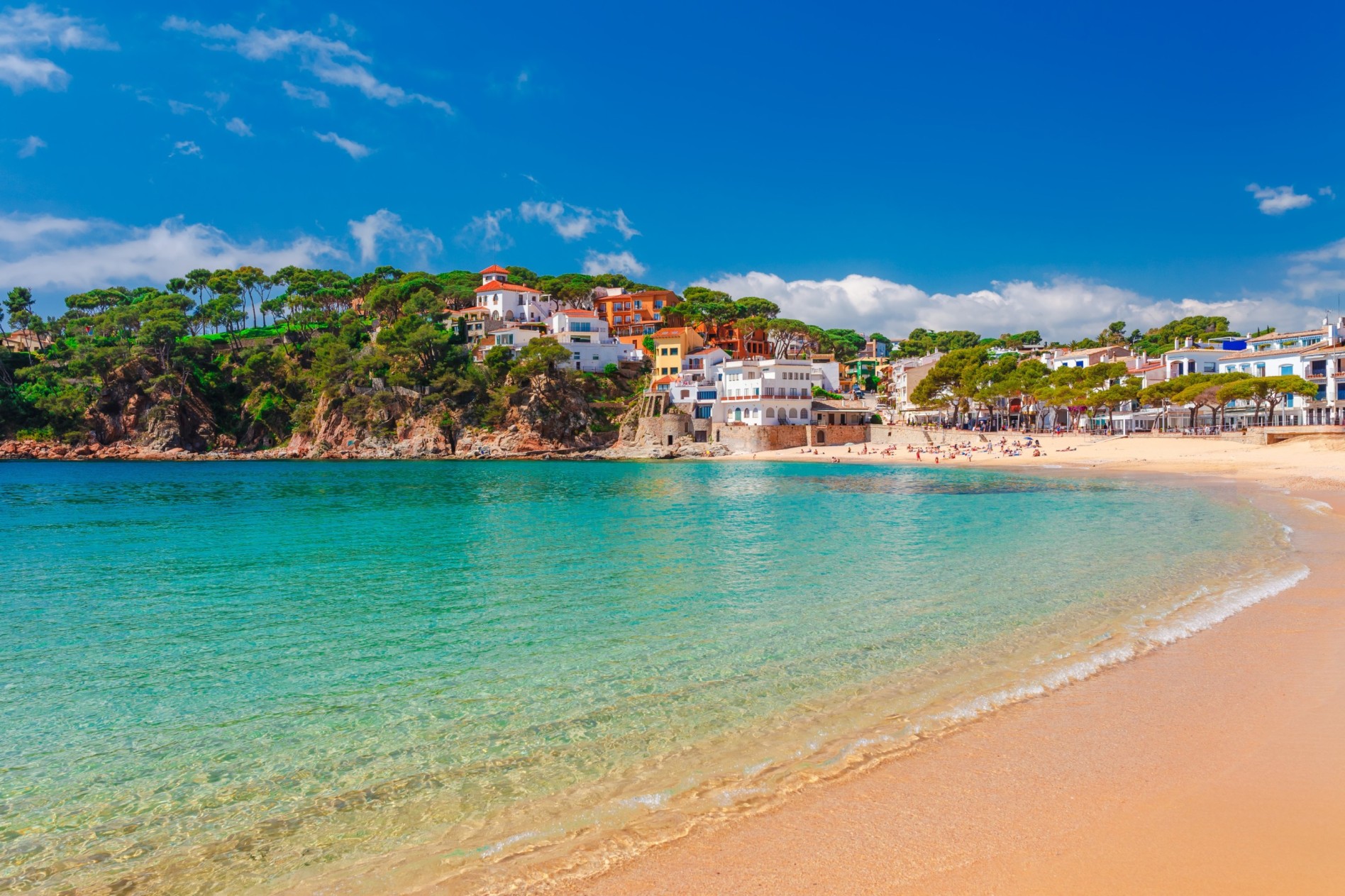 Traditionelles Strandhaus in Calella de Palafrugell mit Meerblick